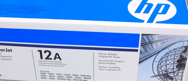 What are the advantages of the HP Q2612A toner cartridge?